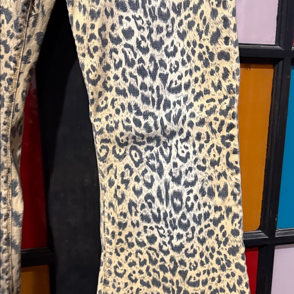 Leopard Print Wide Leg Pants - Picture 4 of 5